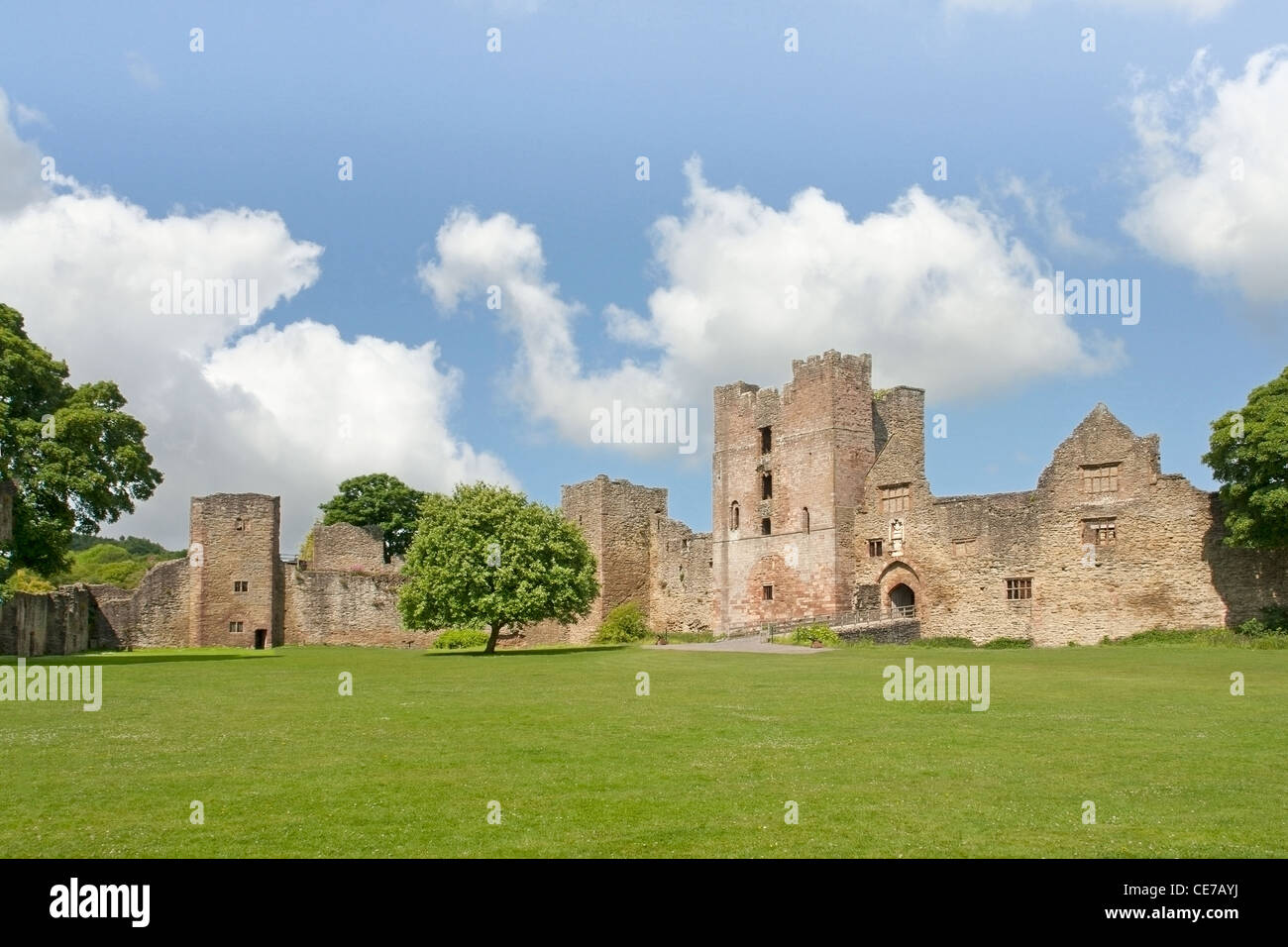 Ludlow Castle, Ludlow, Shropshire, with the Great Tower in the centre Stock Photo