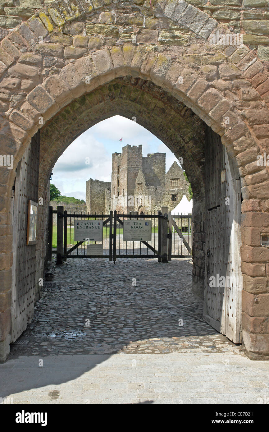 The Great Tower framed in the main gateway, Ludlow Castle, Ludlow, Shropshire Stock Photo