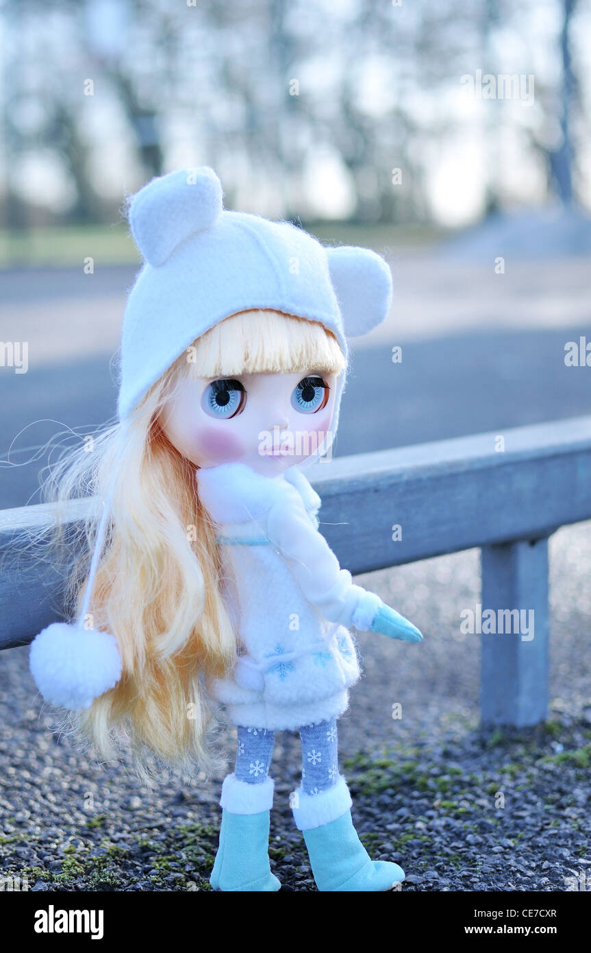 Neo Takara Blythe doll (Ice Rune) in her original outfit