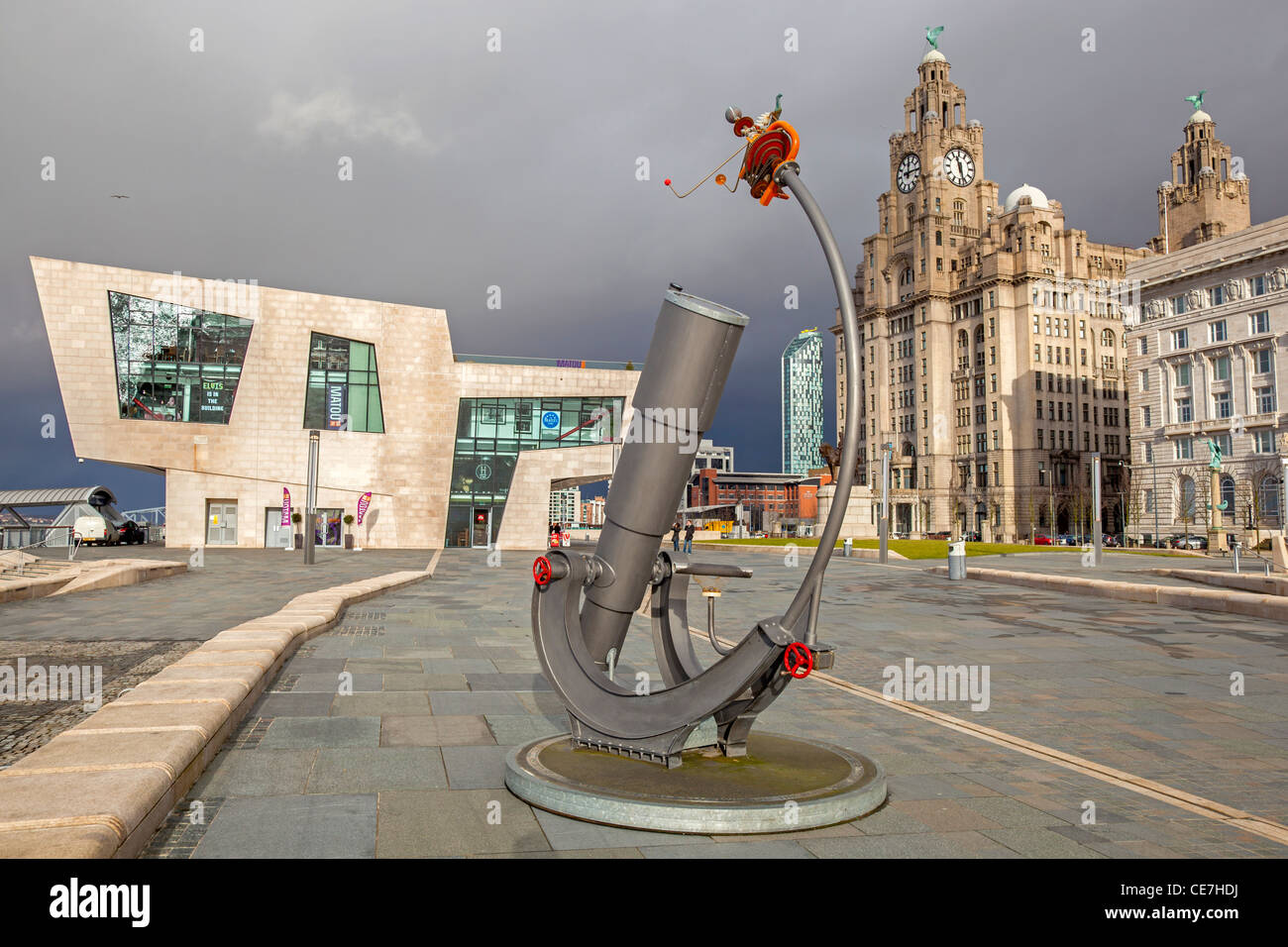 Liverpool pierhead waterfront telescope statue Stock Photo