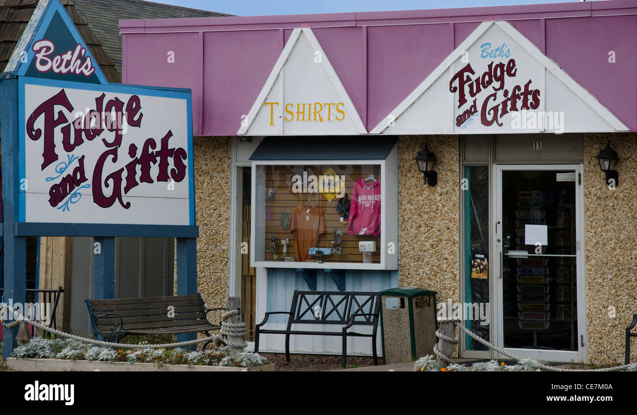 Beth's Fudge and Gifts shop in Grand Marais, Minnesota, a popular village on the North Shore along Lake Superior. Stock Photo