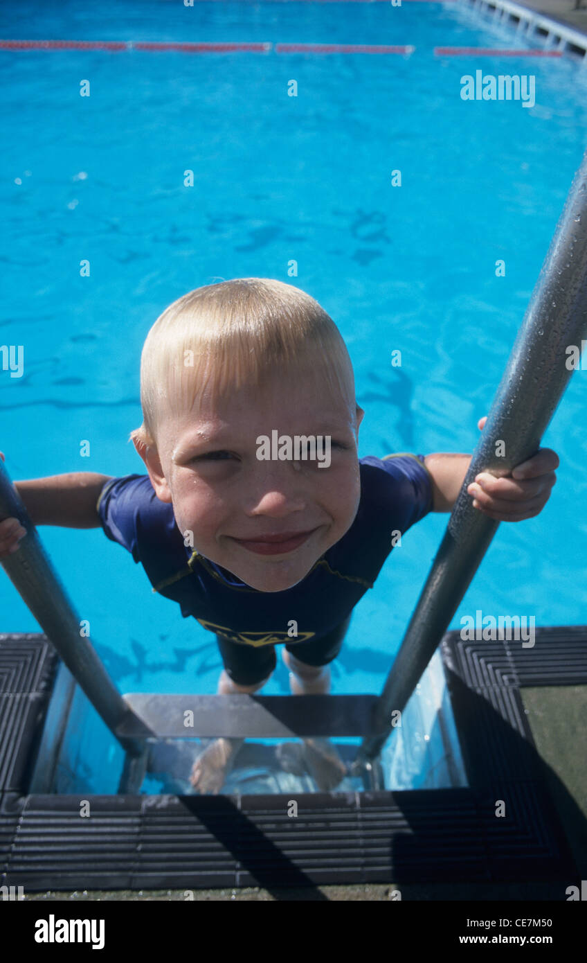 Old swimming pool steps hi-res stock photography and images - Alamy