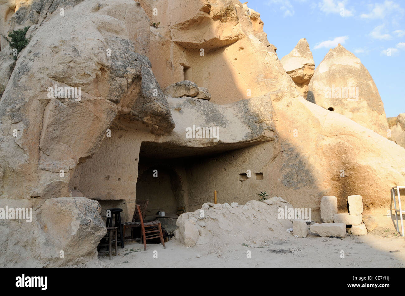 Cappadocia cave house (Turkey) with furniture Stock Photo Alamy