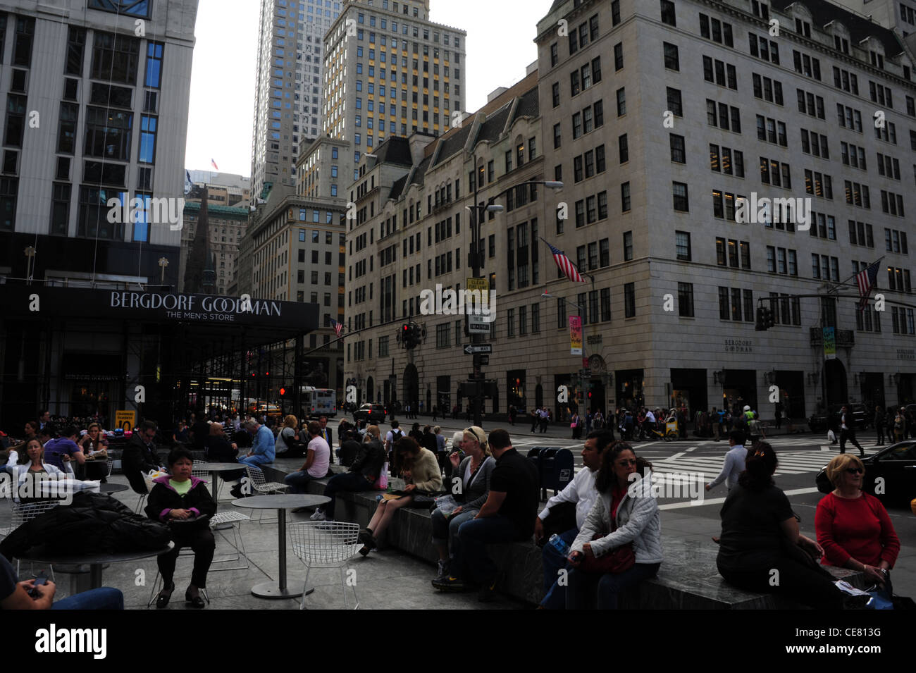 Grey Sky View People Sitting Relaxing Tables Chairs Apple