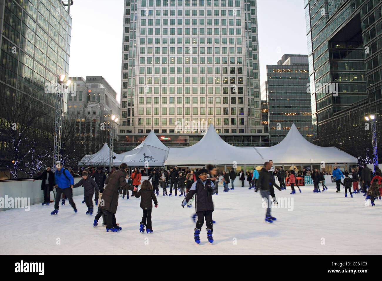 Canary wharf ice rink hires stock photography and images Alamy