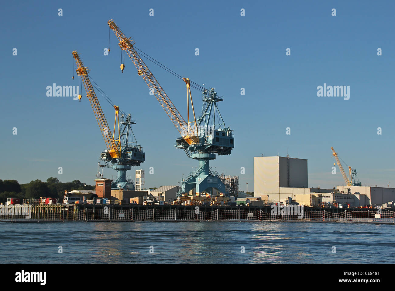 Cranes at Portsmouth Naval Shipyard Stock Photo Alamy