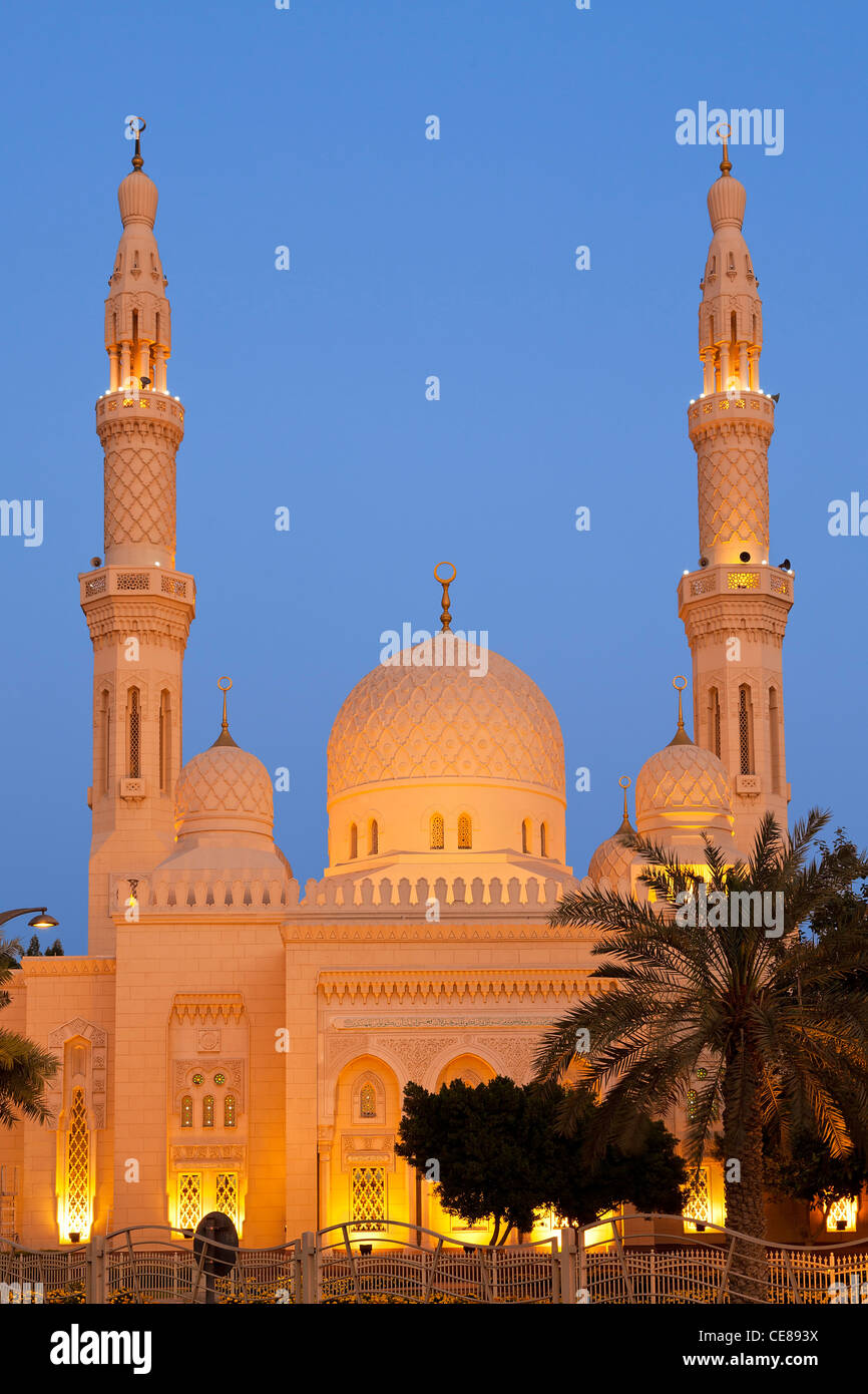Asia, Arabia, Dubai Emirate, Dubai, Jumeirah Mosque at Dusk Stock Photo