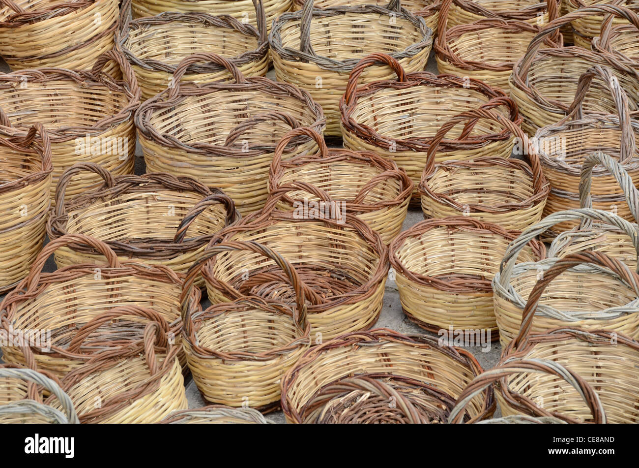 Baskets with handles hires stock photography and images Alamy