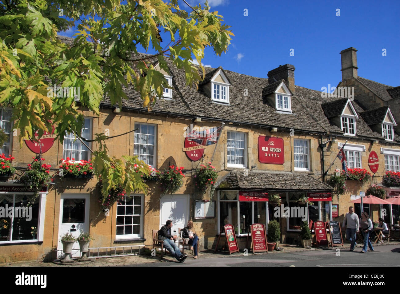 The Old Stocks Inn and Restaurant, Stow on the Wold, in the Stock Photo Alamy