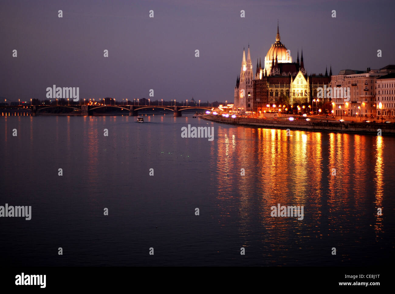 Budapest scenic tour hi-res stock photography and images - Alamy