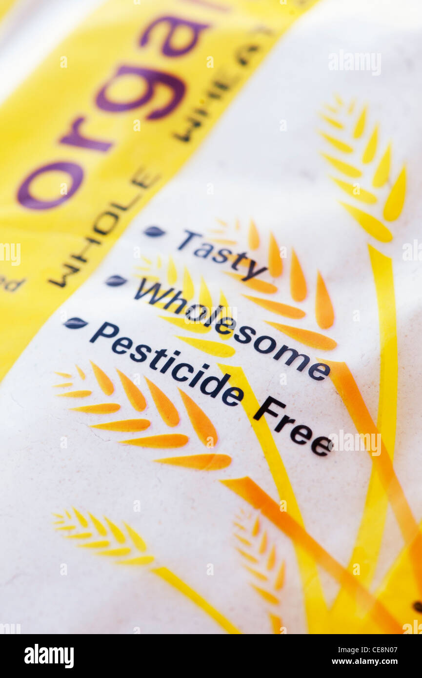 Organic, pesticide free, whole wheat flour food label. India Stock Photo
