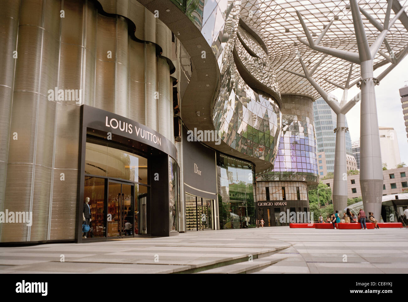 Singapore's Orchard Road Offers Glitzy Shopping and a Posh Lifestyle -  Mansion Global