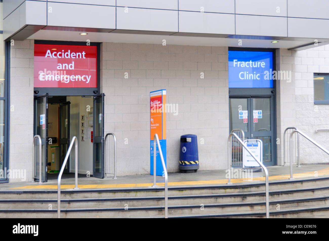 Walk in entrance to NHS Accident & Emergency & Fracture Clinic health care departments at Basildon hospital Essex England UK (level access exists} Stock Photo