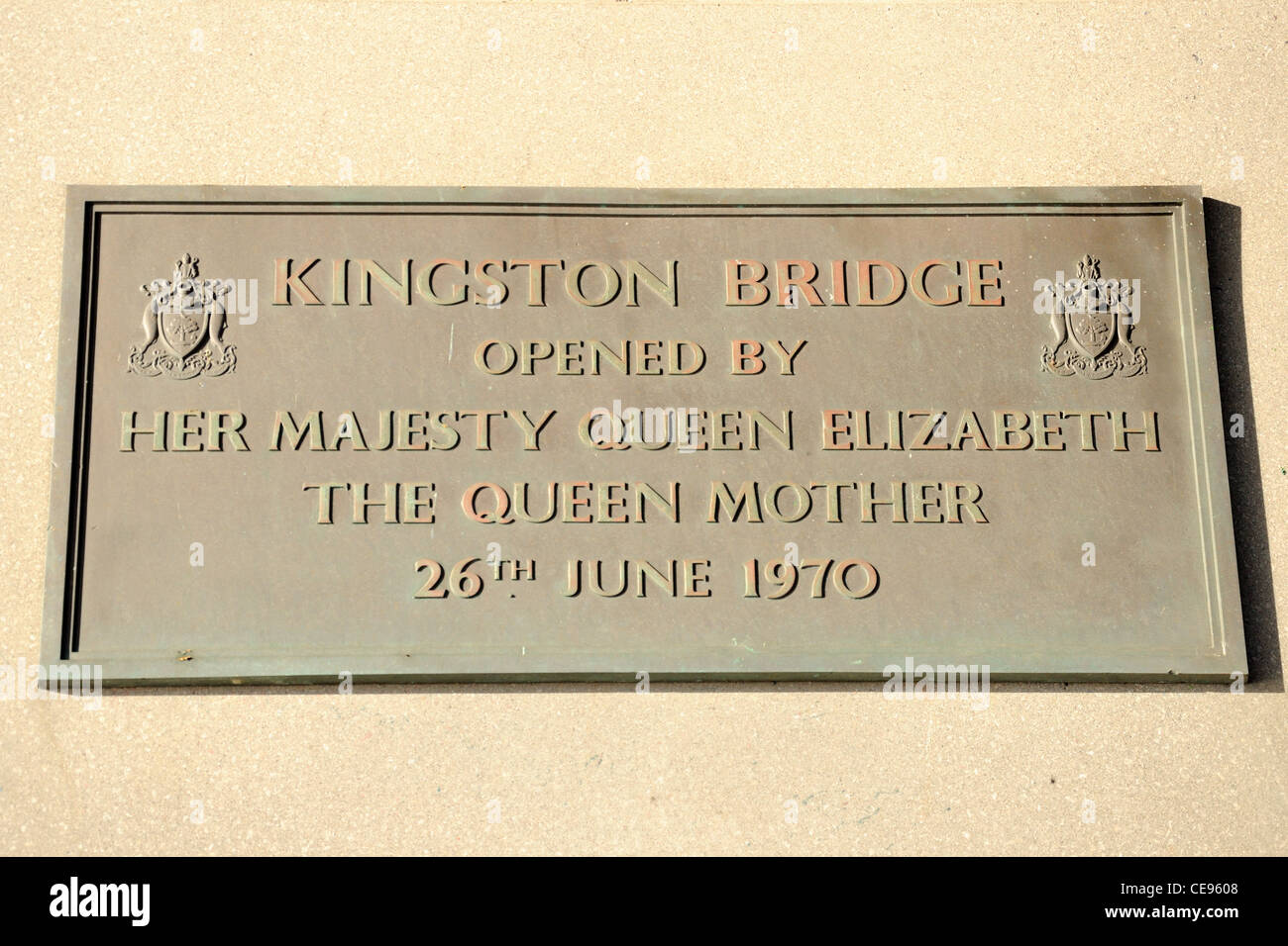 Dedication plaque of the opening of the Kingston Bridge in Glasgow by