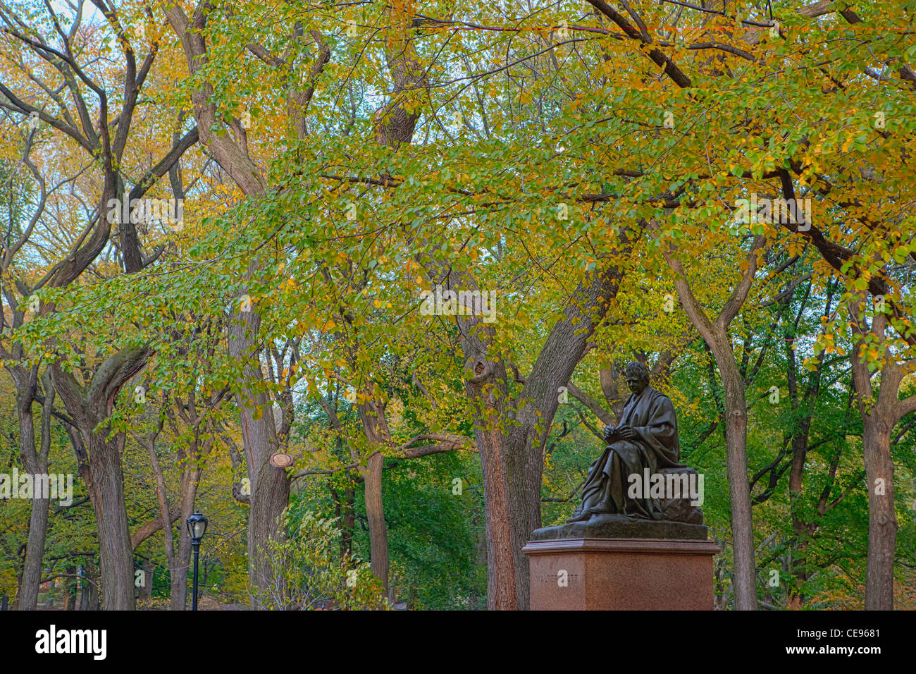 Statue of Sir Walter Scott at entrance to the Literary Walk, Central