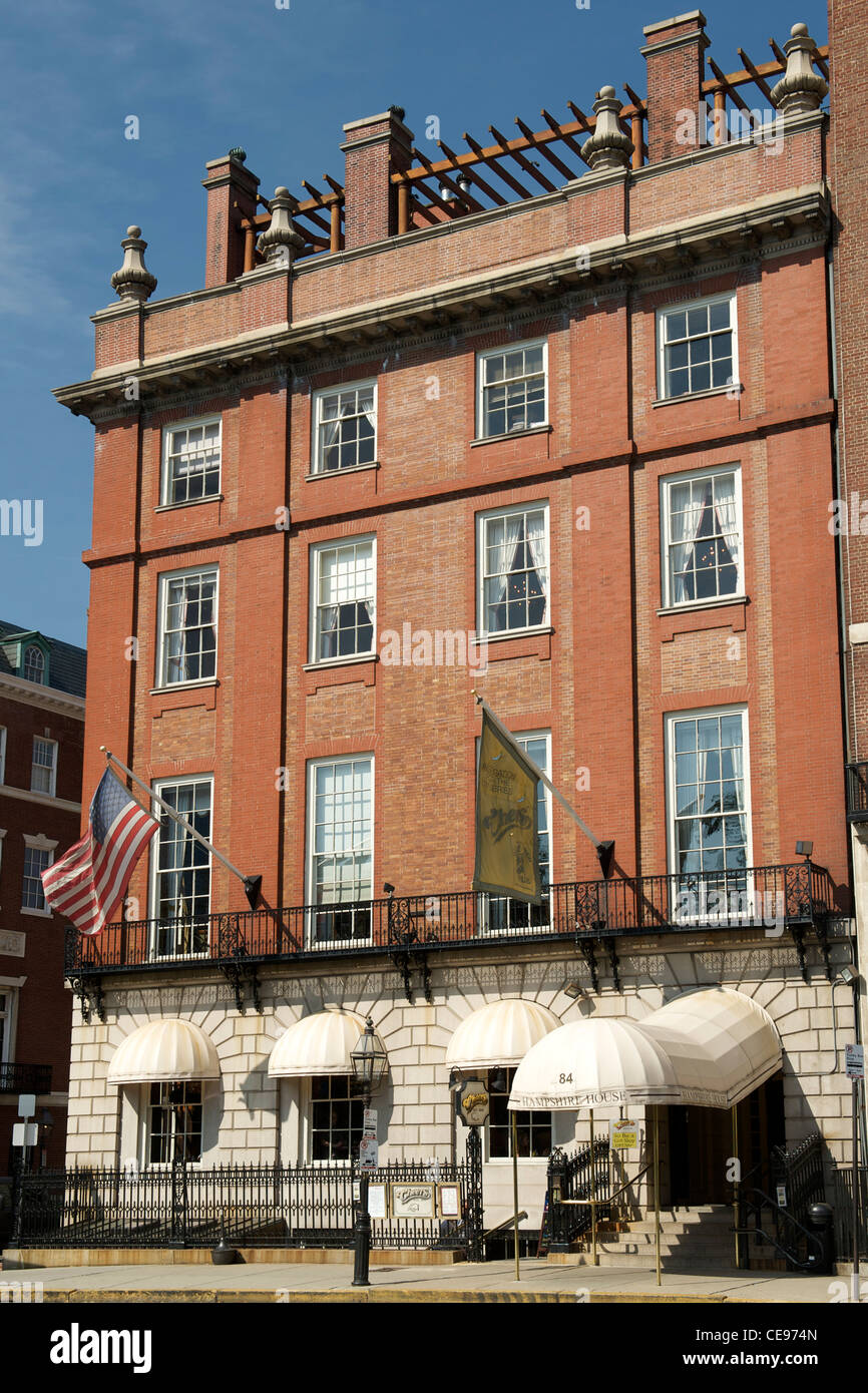 Hampshire House and the Cheers bar in Boston, Massachusetts, USA Stock