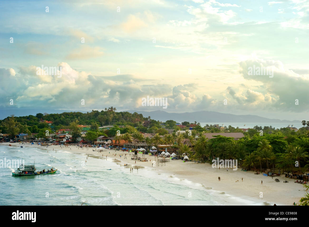 Haad Rin is a peninsular beach area and town on the southern tip of Kohphangan . Stock Photo