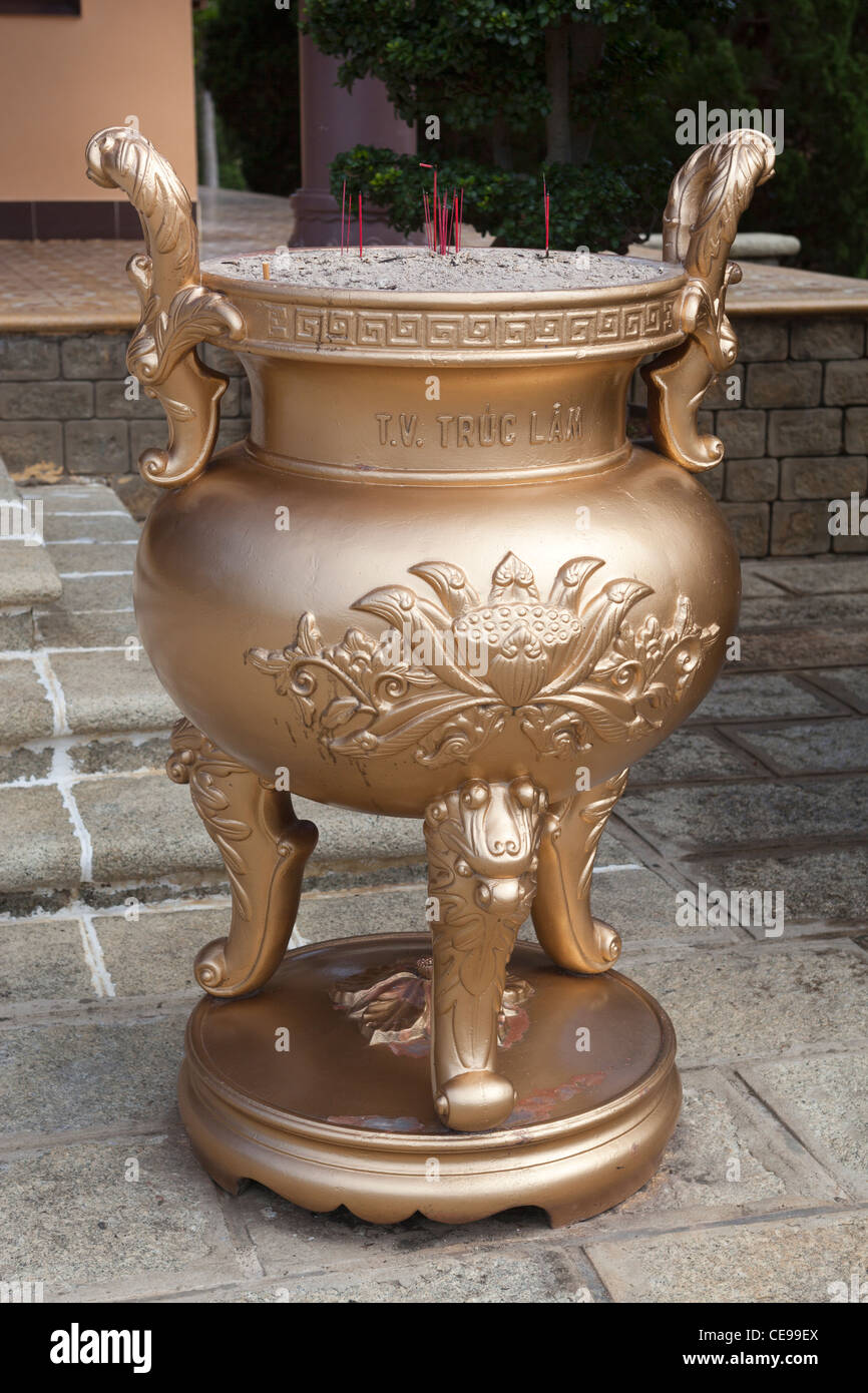 Incense urn temple hi-res stock photography and images - Alamy