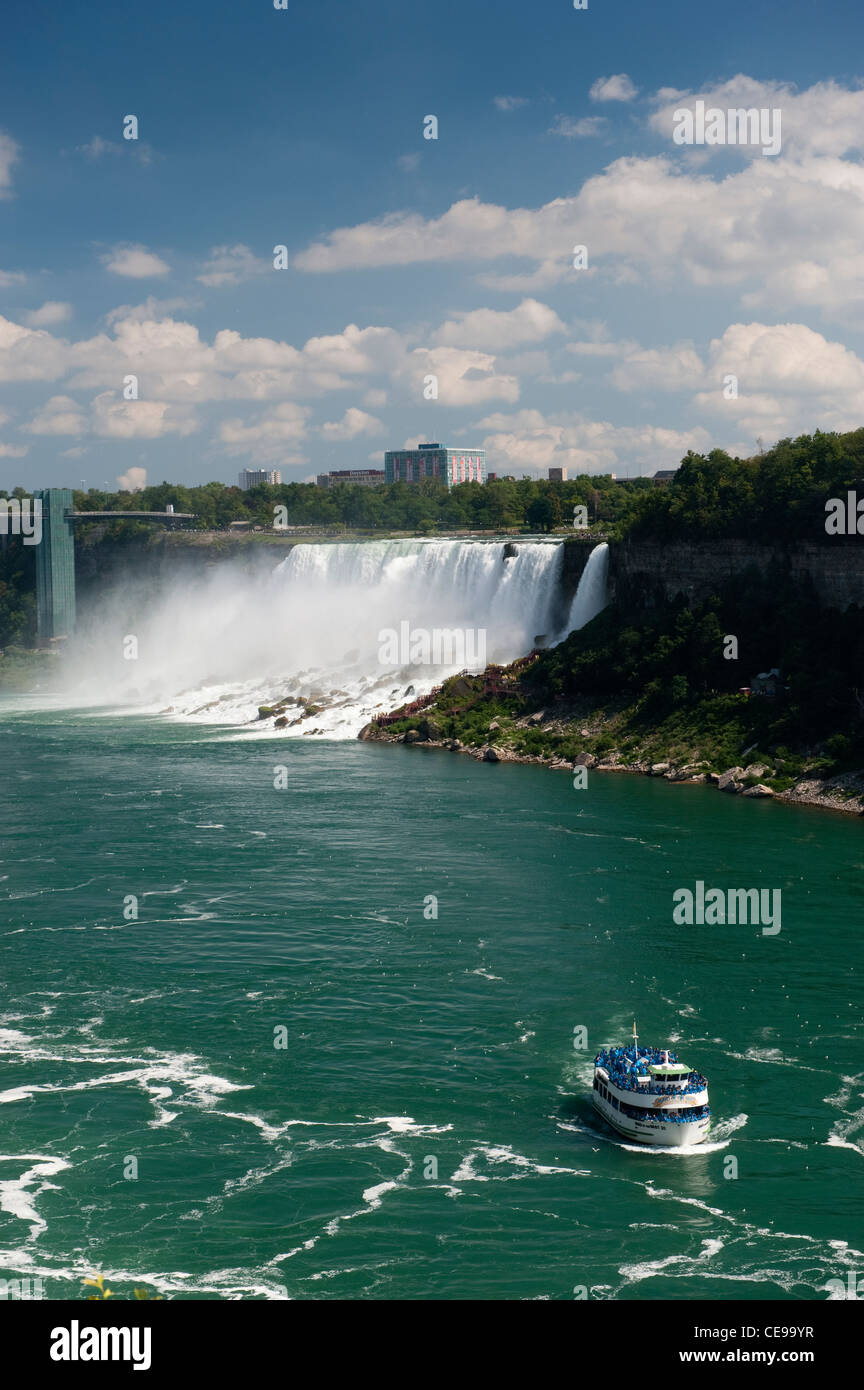 American Falls at Niagra, New York State with the Maid of The Mist sailing up the Niagara River Stock Photo