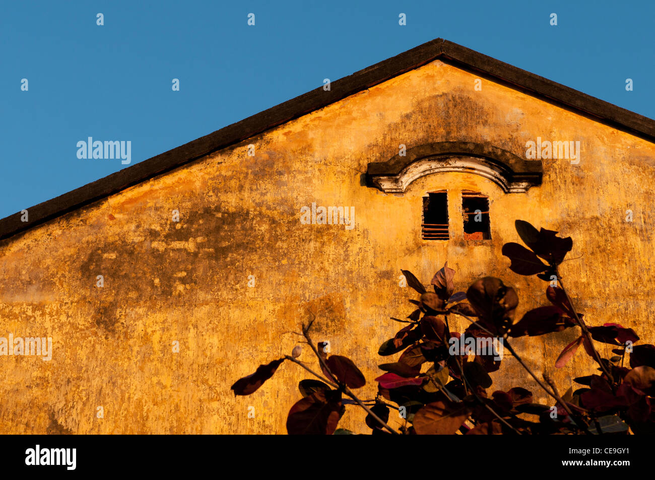 Ochre painted house hi-res stock photography and images - Alamy