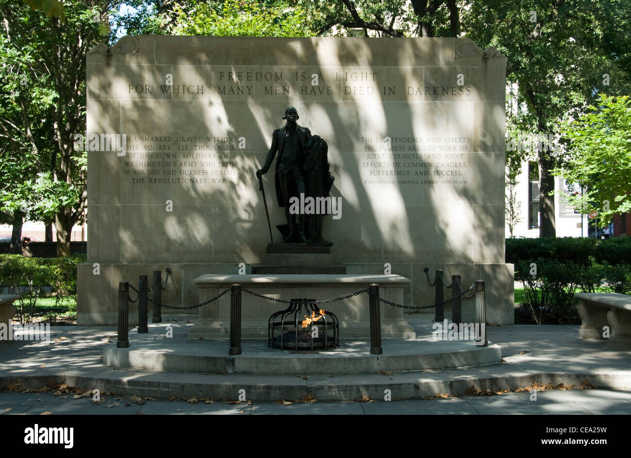 Tomb of the Unknown Soldier, Washington Square, Philadelphia, USA. Stock Photo