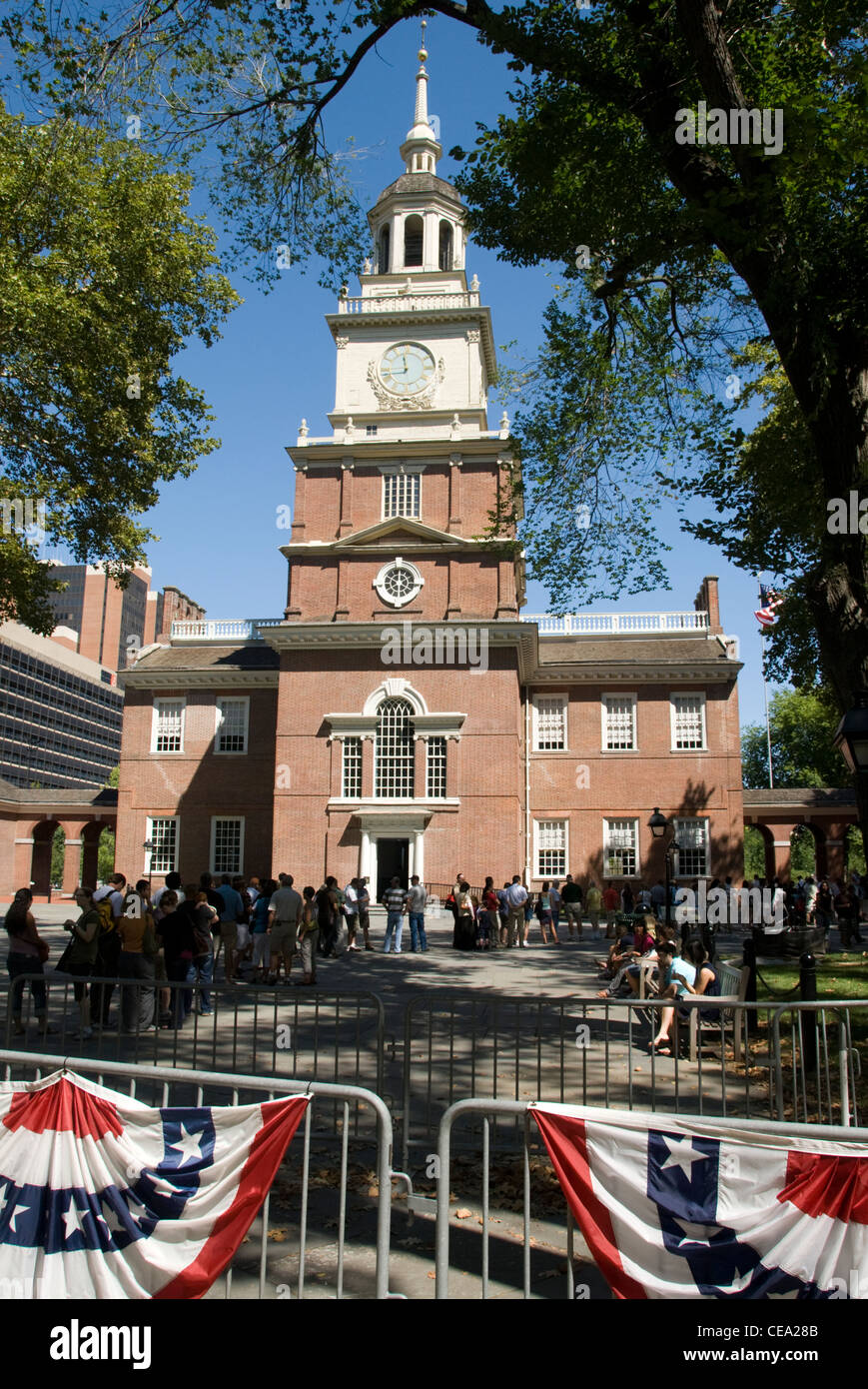 Independence Hall, and queuing tourists, Philadelphia, USA. Stock Photo