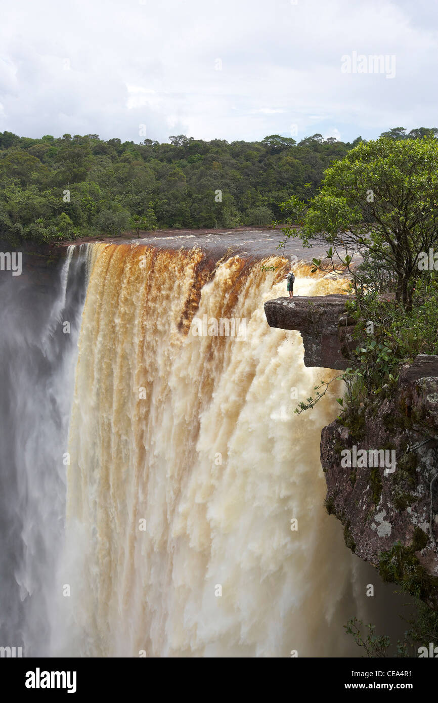 Kaieteur Falls, Potaro River, Guyana, South America, reputedly the world's largest singledrop