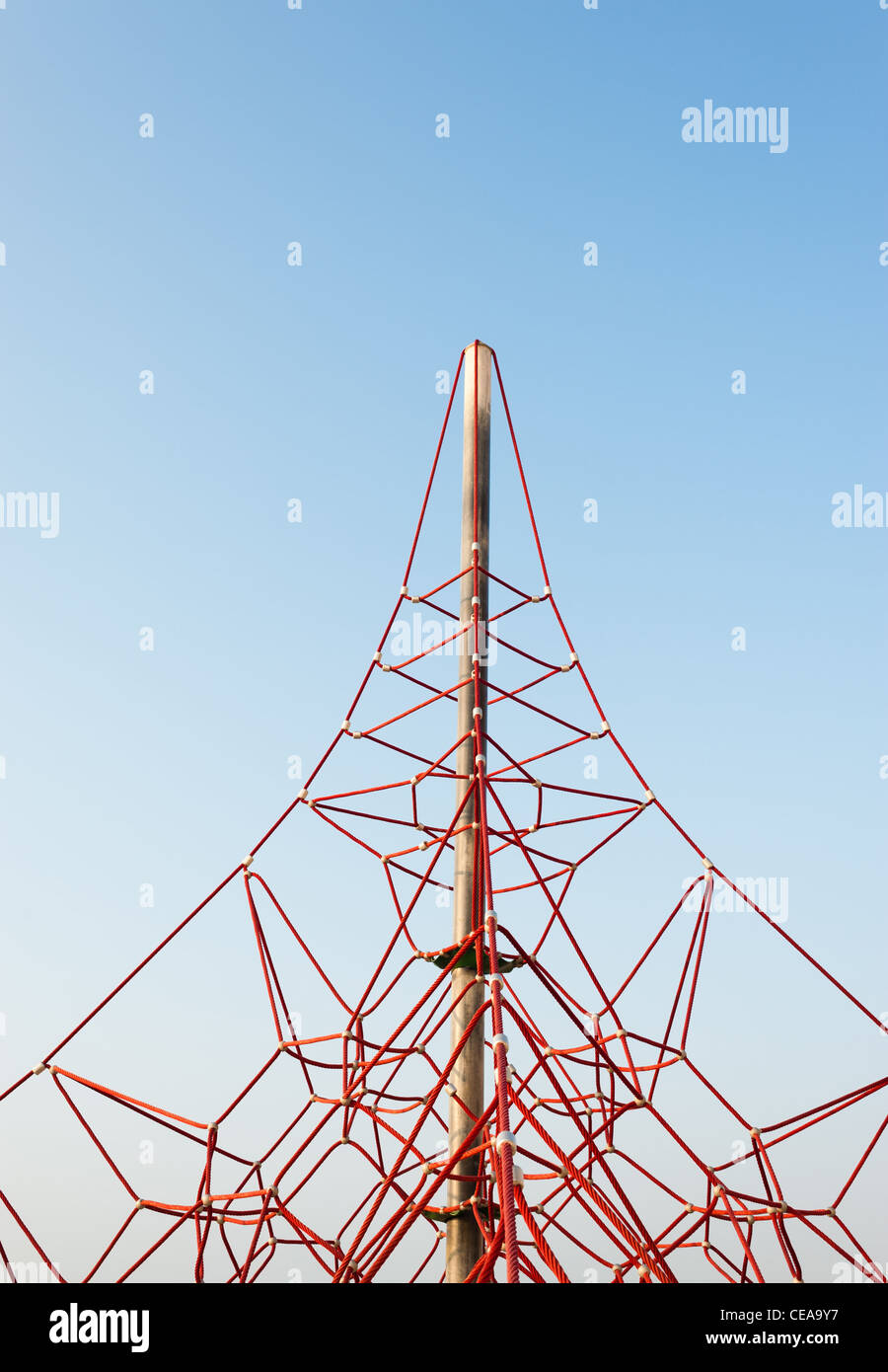 Detail of a triangular jungle rope against sky background Stock Photo ...