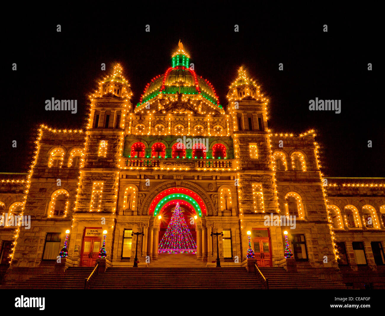 Parliament Building Victoria  B C  Christmas  lights and 