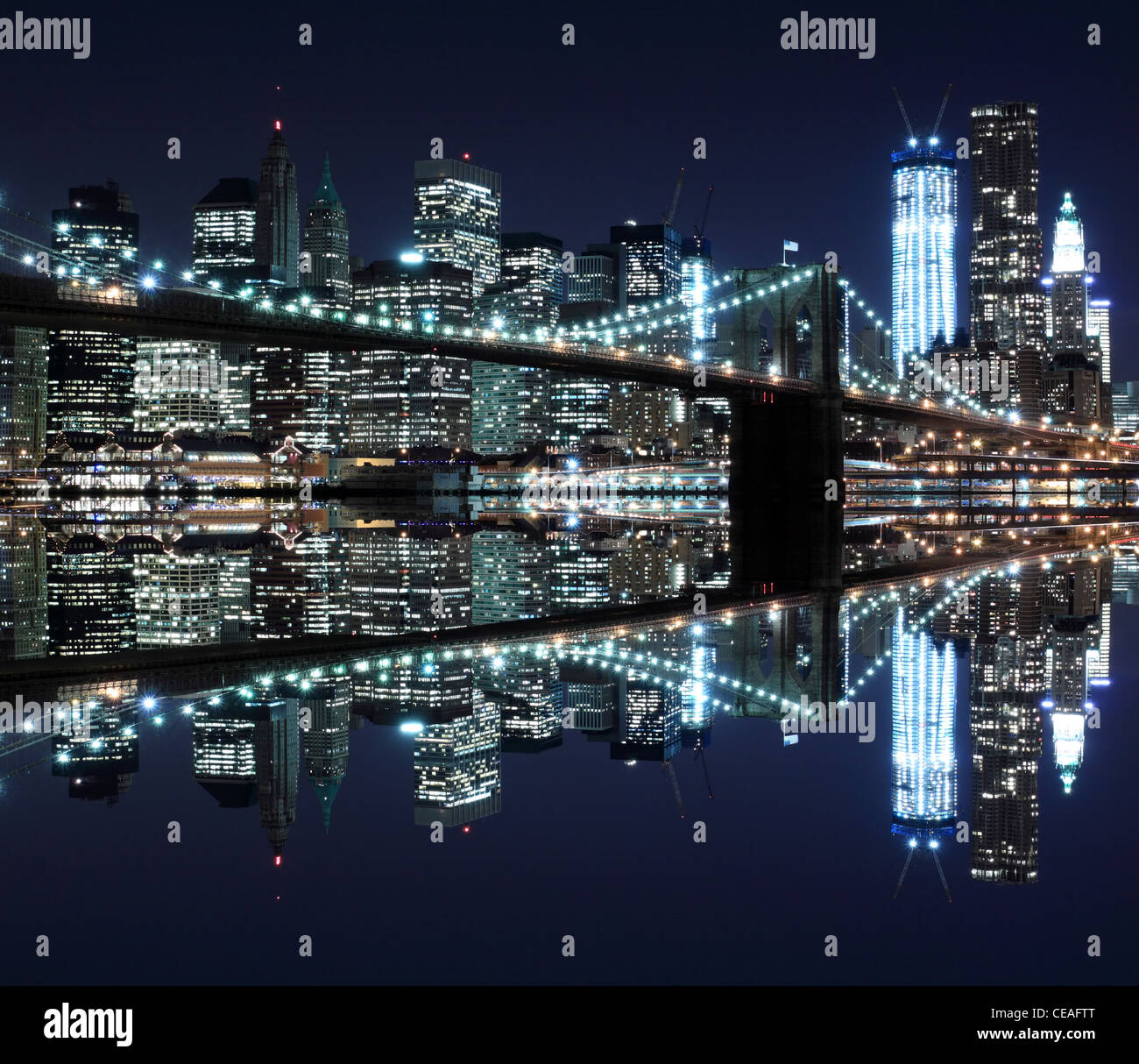 Brooklyn Bridge and New York City Skyline At Night Stock Photo - Alamy