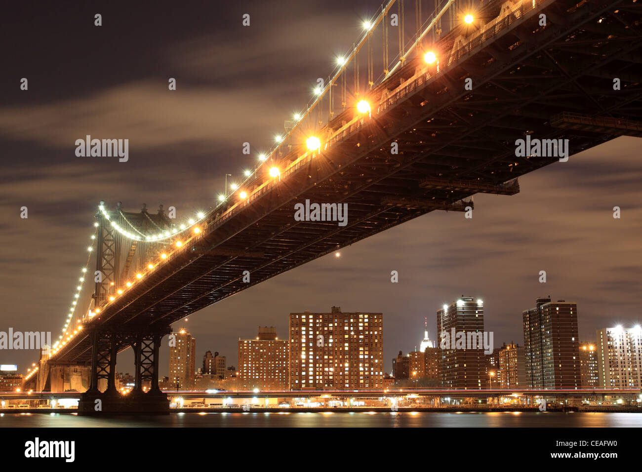 Manhattan bridge at night hi-res stock photography and images - Alamy