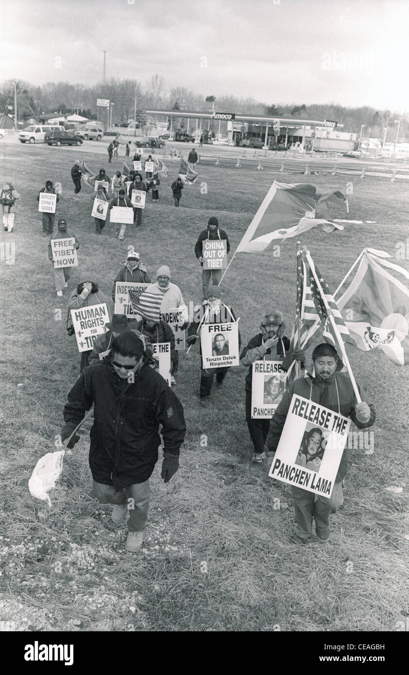 Tibetan activists march in Indiana for Tibetan Independence in the winter of 2003 monks. Jigme Norbu nephew of Dalai Lama Stock Photo