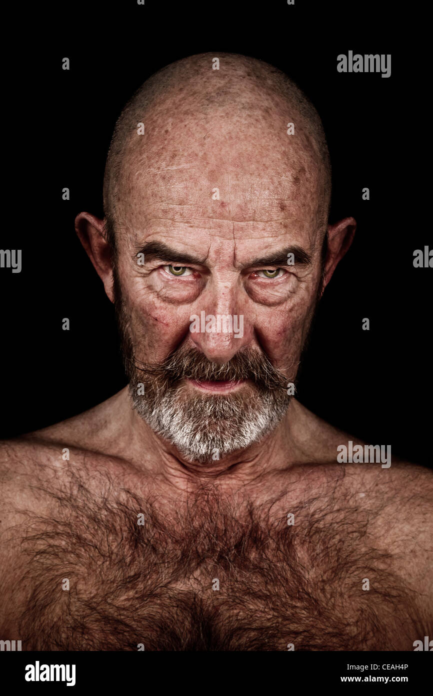 лысый старик