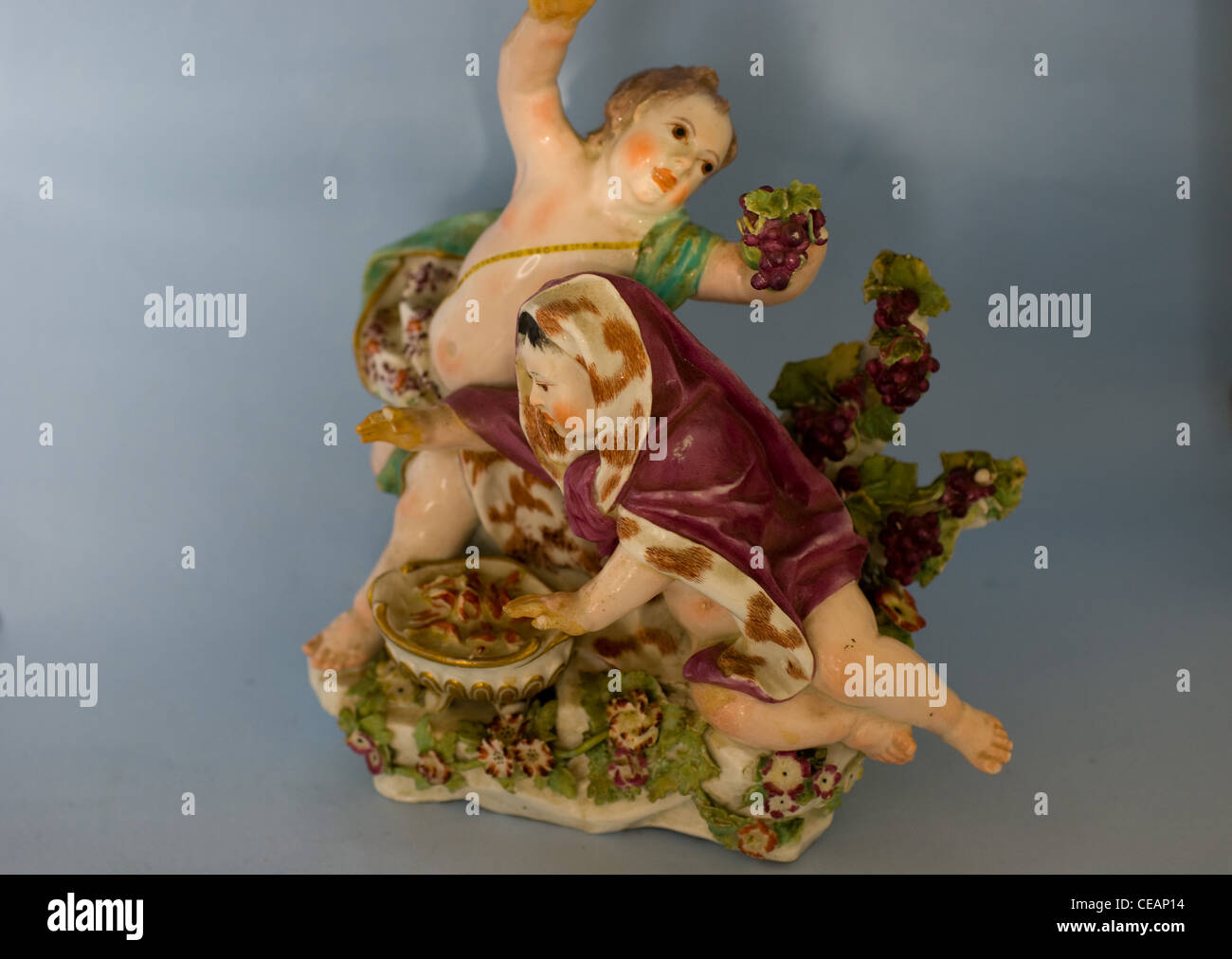 18C CHELSEA BRITISH PORCELAIN FIGURINE GROUP Stock Photo Alamy