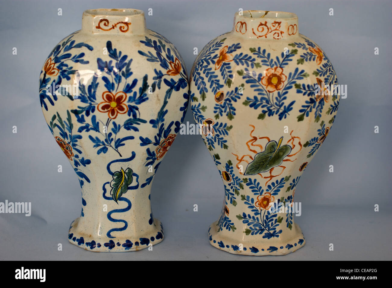 Tin glazed ware hi-res stock photography and images - Alamy