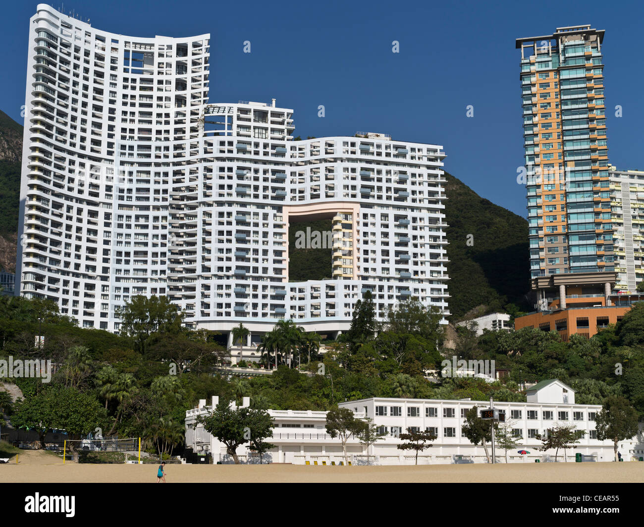 dh Feng shui REPULSE BAY HONG KONG Colonial building modern highrise fung shui hole chinese flats old new buildings china architecture residential Stock Photo