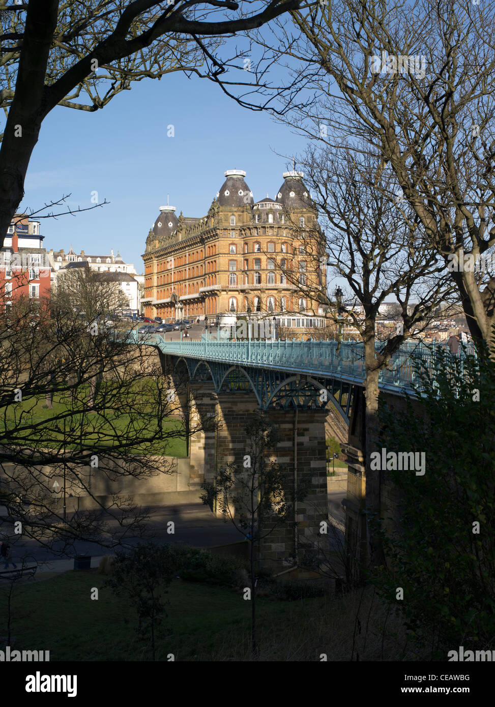 dh Grand Hotel SCARBOROUGH NORTH YORKSHIRE UK Spa bridge iron footbridge uk winter hotels seaside Stock Photo