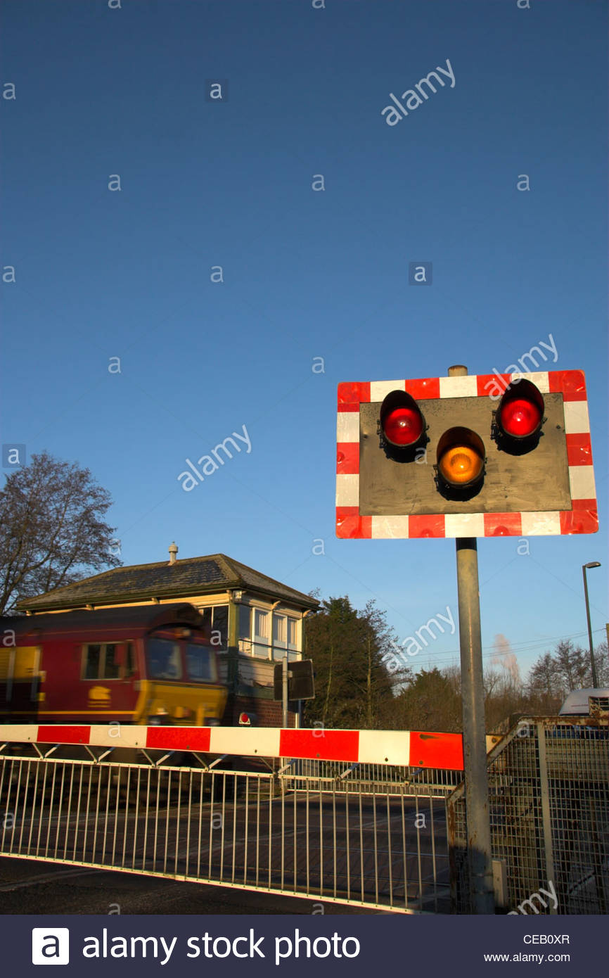Lydney Signal Box And Railway Level Crossing Gloucestershire Uk Stock Photo Alamy Lydney Signal Box And Railway Level Crossing Gloucestershire Uk Stock Photo Alamy