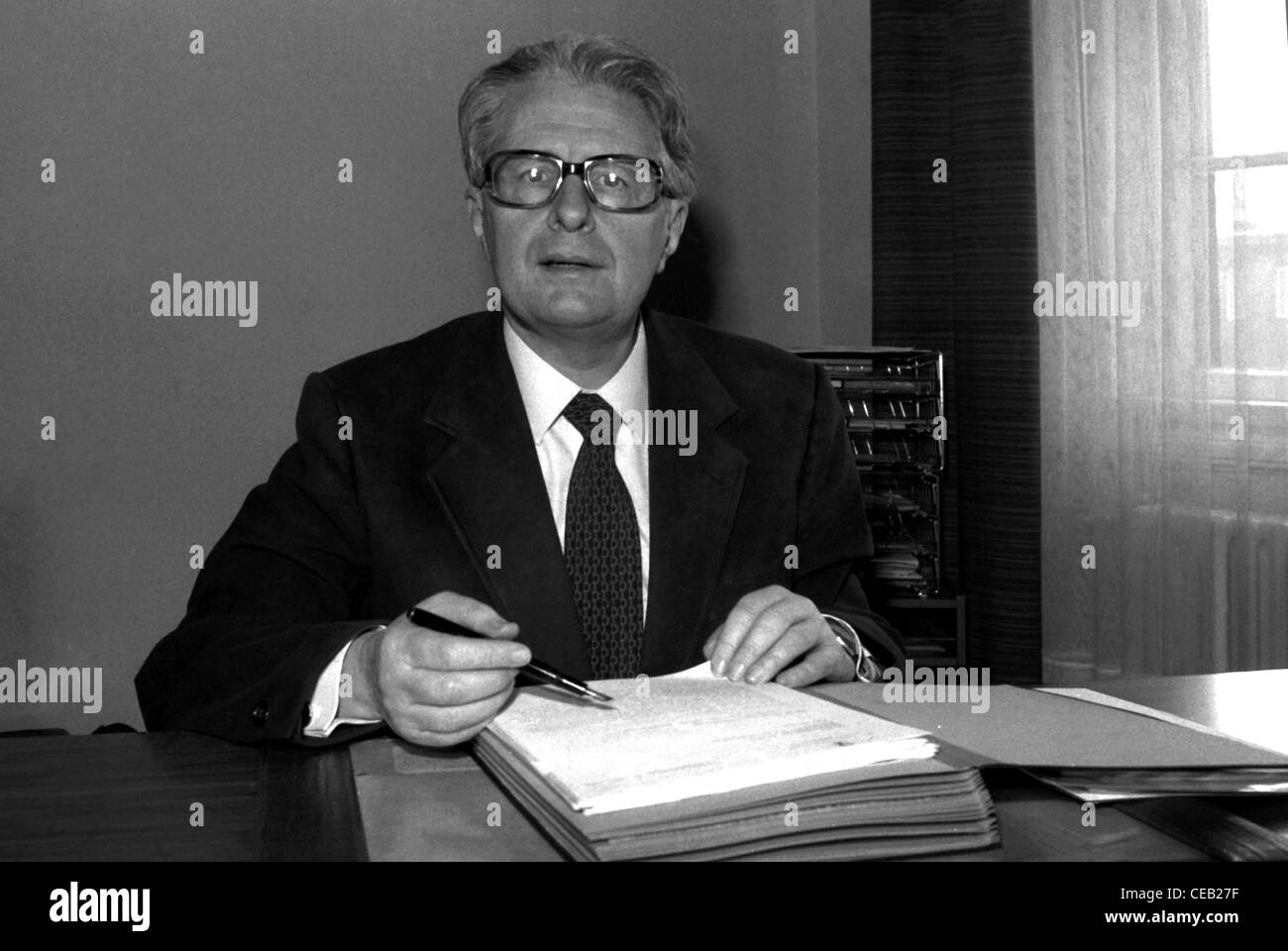 Hans-Jochen Vogel - *03.02.1926: Portrait of the social-democratic politician and Chairman of the SPD. Stock Photo