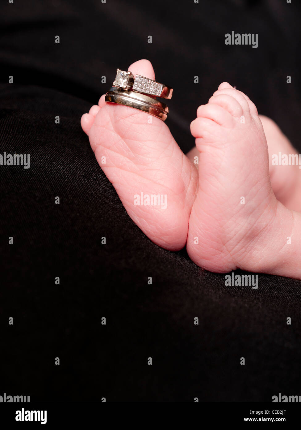 Newborns toes hires stock photography and images Alamy