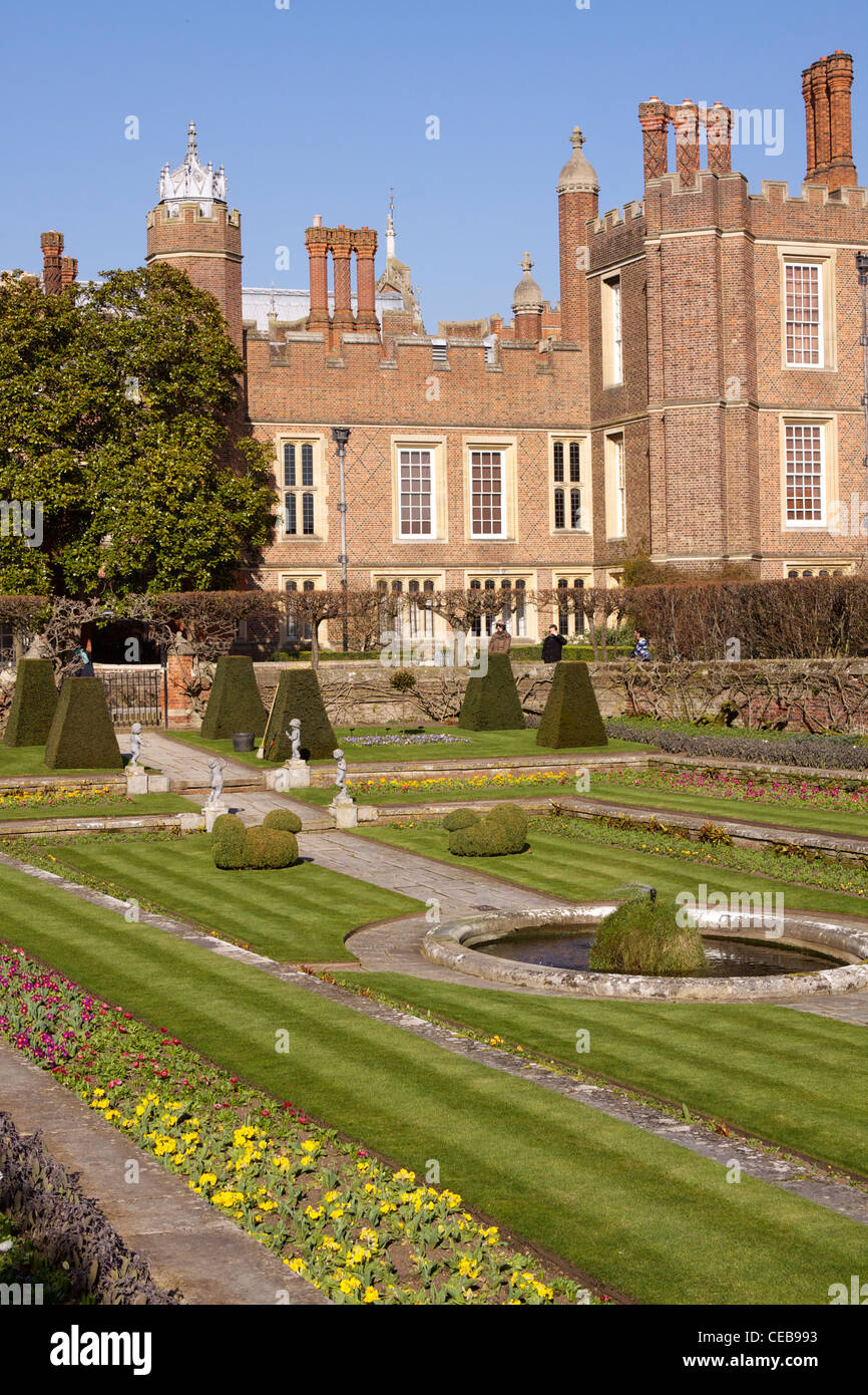 An ornate 'Pond Garden' recreated in the style of Henry VIII's gardens
