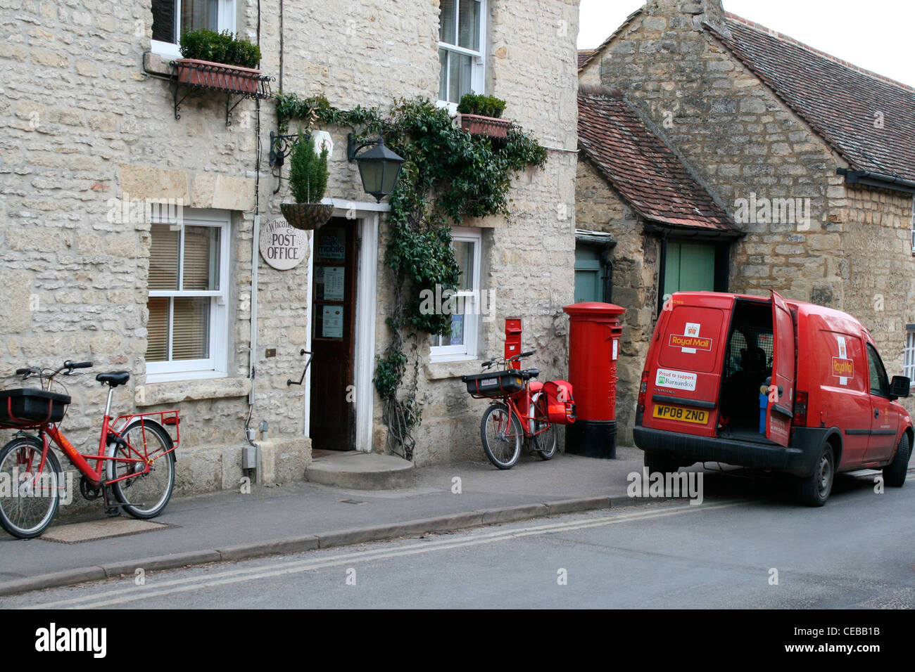 Wheatley Post Office Oxford delivery Stock Photo Alamy