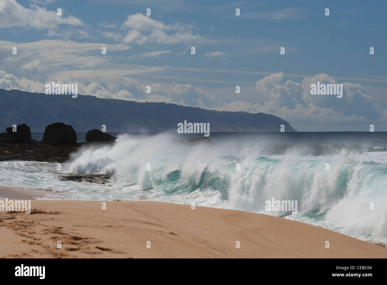 Waves breaking on North Shore, Oahu Stock Photo