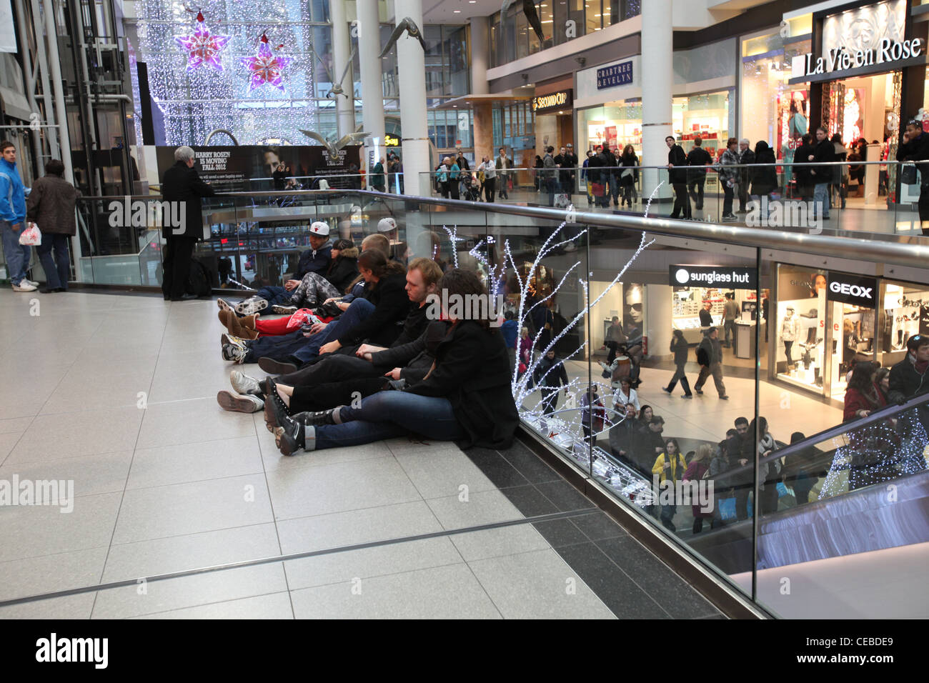 geox eaton centre