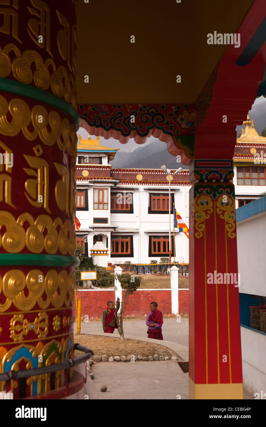 India, Arunachal Pradesh, Bomdila Gompa, new Mahayana Buddhism Monastery Prayer Wheel, young monks Stock Photo