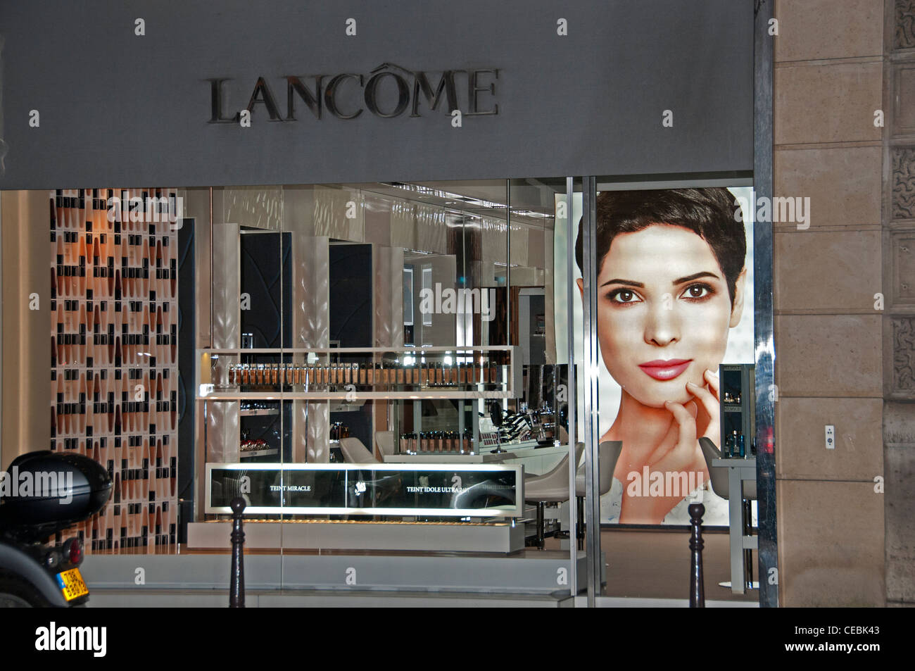 Lancome Store Paris France fashion designer couturier Rue Faubourg Saint  Honoré Stock Photo - Alamy