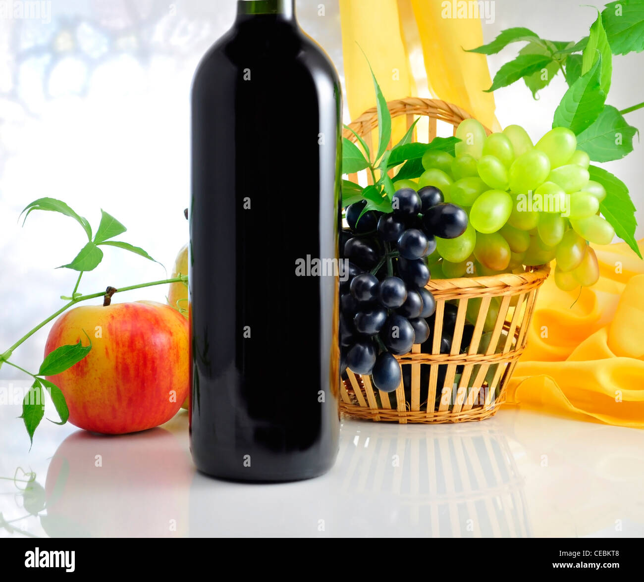 Grape juice bottle hires stock photography and images Alamy