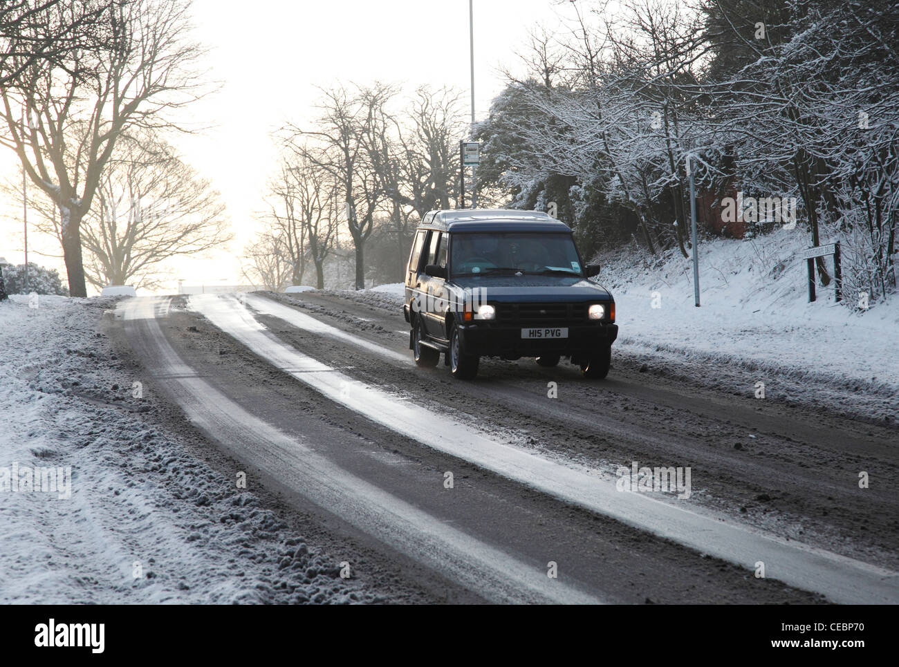 Car road snow landrover 4x4 hires stock photography and images Alamy