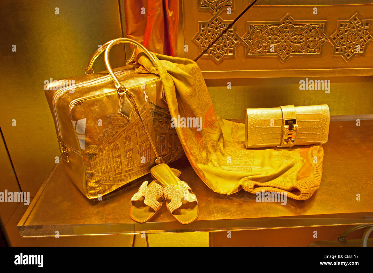 Milan Italy September 2022 Man Hermes Beige Leather Bag Golden – Stock  Editorial Photo © AndreaA. #627178594