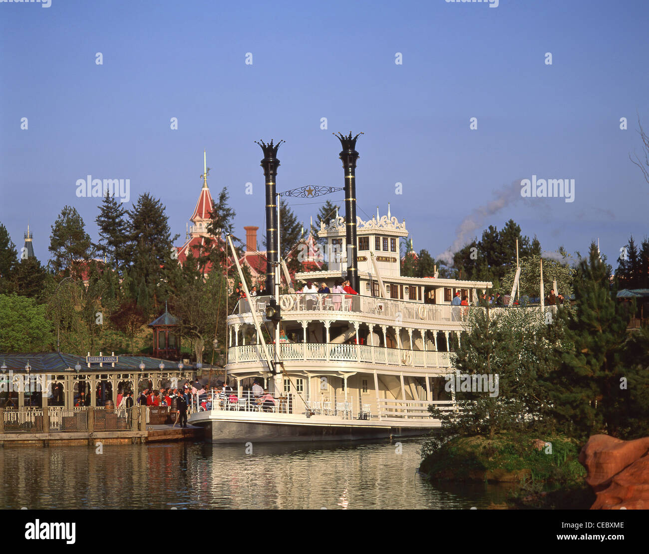 Mark Twain paddle steamer, Frontierland, Disneyland Paris theme park, Marne-la-Vallée, Île-de-France, France Stock Photo